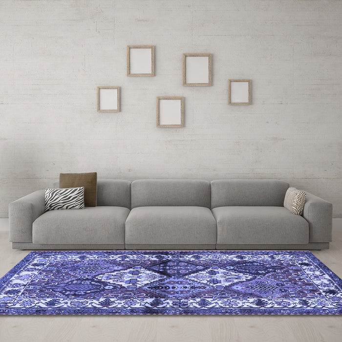 Machine Washable Persian Blue Traditional Rug in a Living Room, wshtr3095blu