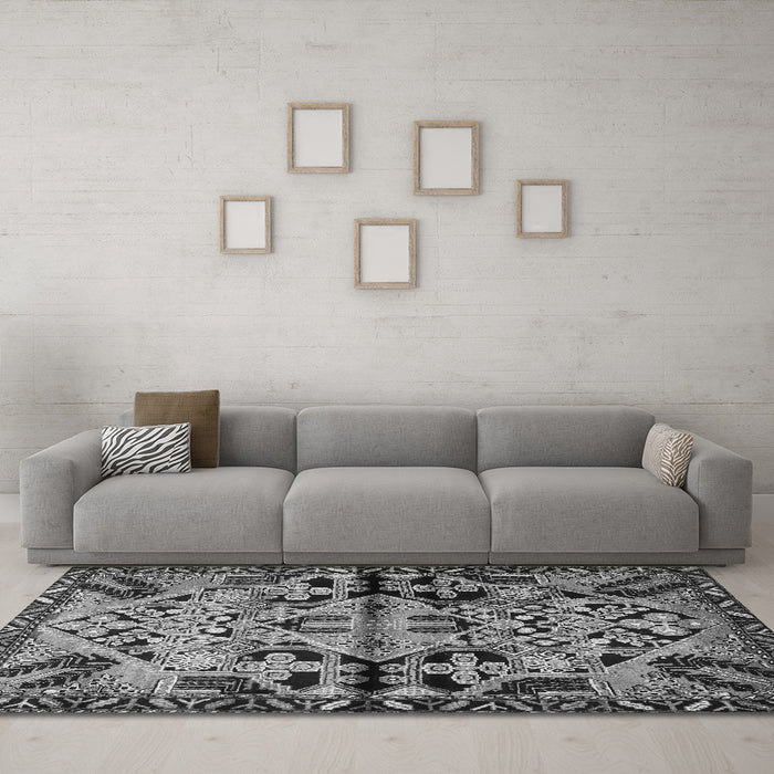 Machine Washable Persian Gray Traditional Rug in a Living Room,, wshtr3096gry