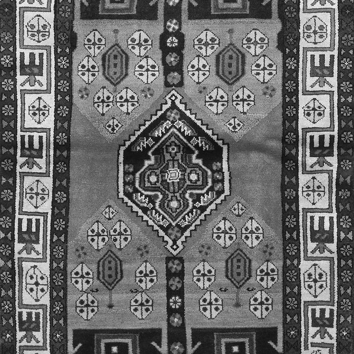 Serging Thickness of Machine Washable Persian Gray Traditional Rug, wshtr3097gry