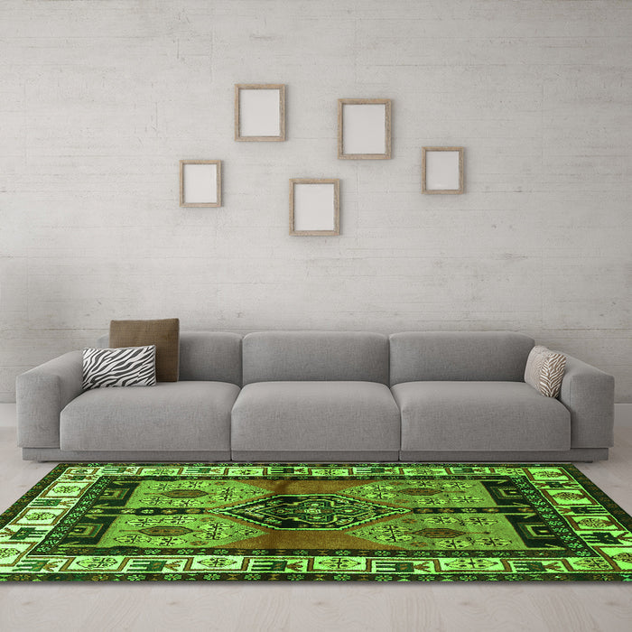 Machine Washable Persian Green Traditional Area Rugs in a Living Room,, wshtr3097grn