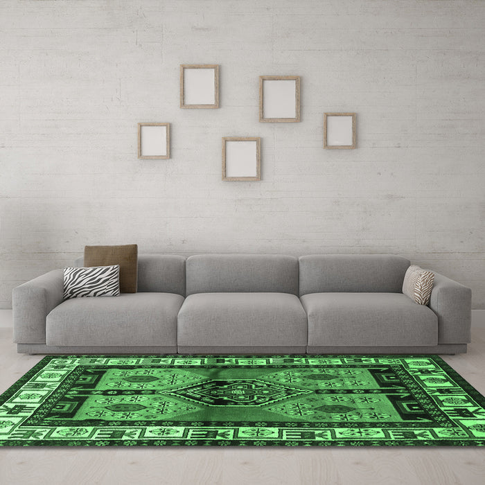 Machine Washable Persian Emerald Green Traditional Area Rugs in a Living Room,, wshtr3097emgrn