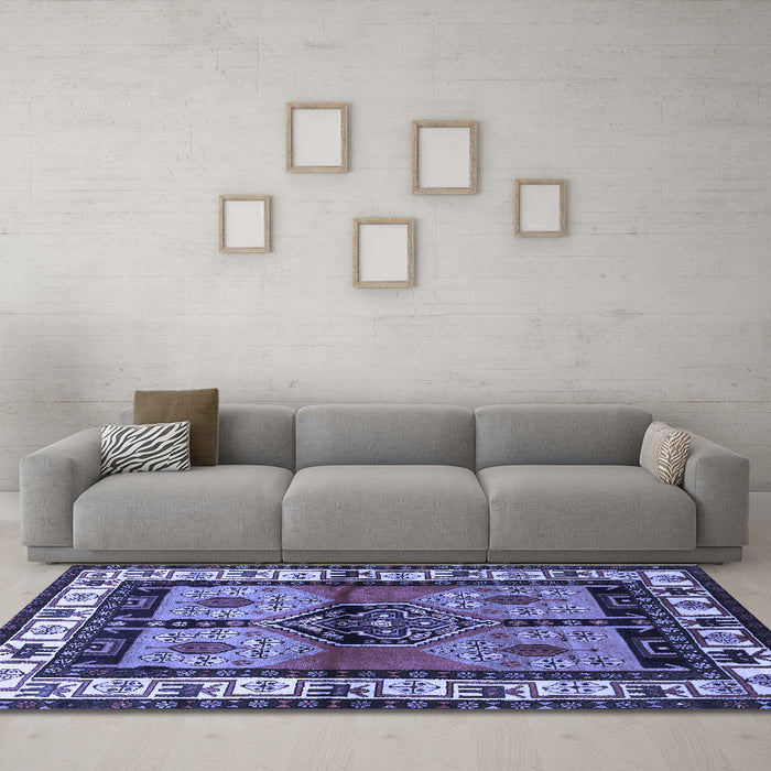Machine Washable Persian Blue Traditional Rug in a Living Room, wshtr3097blu