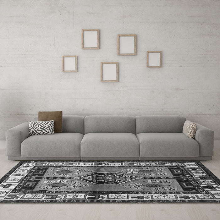 Machine Washable Persian Gray Traditional Rug in a Living Room,, wshtr3097gry