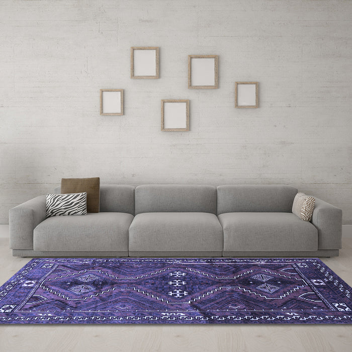 Machine Washable Persian Blue Traditional Rug in a Living Room, wshtr309blu