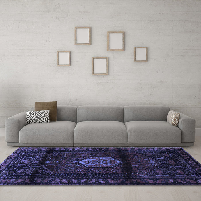 Machine Washable Persian Blue Traditional Rug in a Living Room, wshtr3100blu