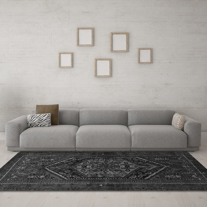 Machine Washable Persian Gray Traditional Rug in a Living Room,, wshtr3102gry