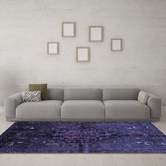 Machine Washable Persian Blue Traditional Rug in a Living Room, wshtr3103blu