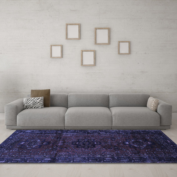 Machine Washable Persian Blue Traditional Rug in a Living Room, wshtr3104blu