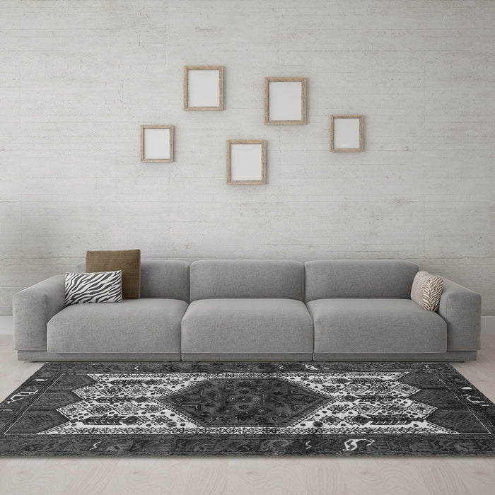 Machine Washable Persian Gray Traditional Rug in a Living Room,, wshtr3109gry
