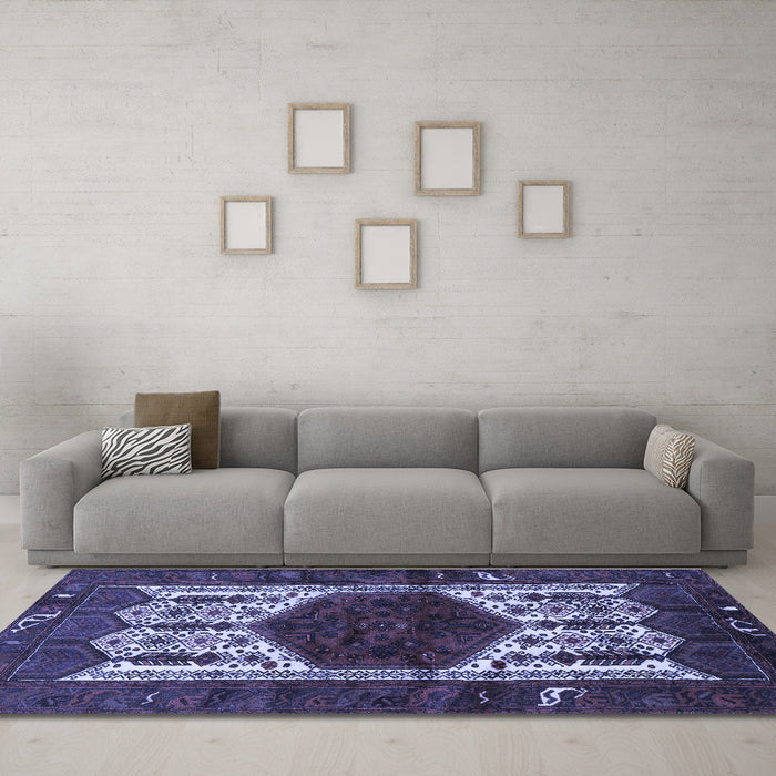 Machine Washable Persian Blue Traditional Rug in a Living Room, wshtr3109blu