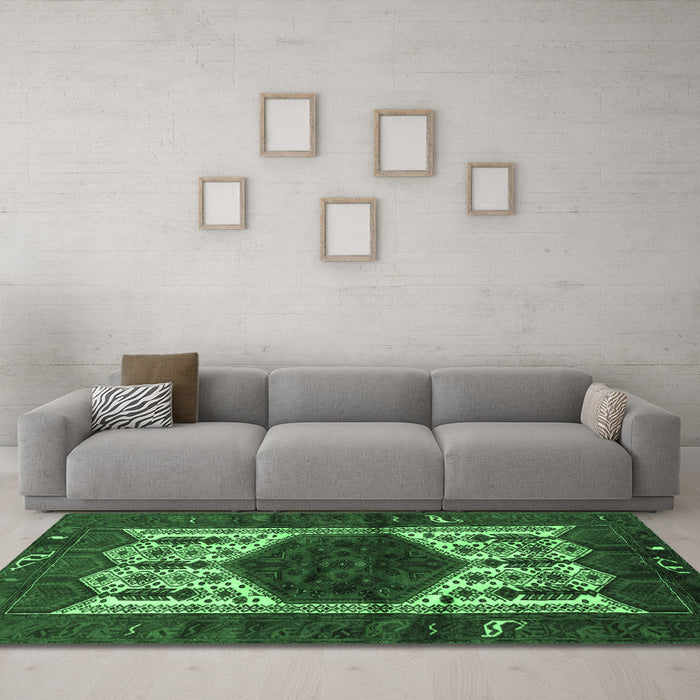 Machine Washable Persian Emerald Green Traditional Area Rugs in a Living Room,, wshtr3109emgrn