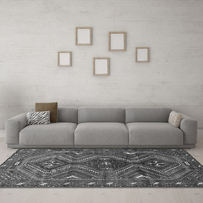 Machine Washable Persian Gray Traditional Rug in a Living Room,, wshtr310gry