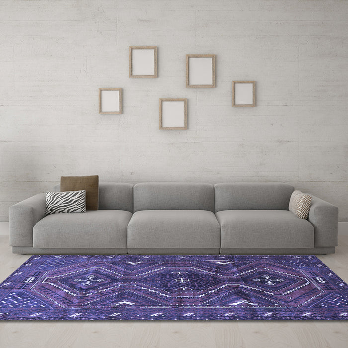 Machine Washable Persian Blue Traditional Rug in a Living Room, wshtr310blu