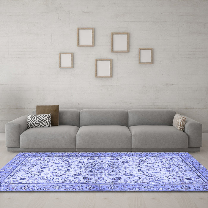Machine Washable Persian Blue Traditional Rug in a Living Room, wshtr3110blu