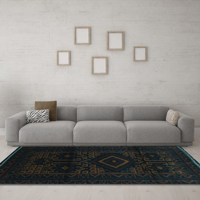 Machine Washable Persian Light Blue Traditional Rug in a Living Room, wshtr3111lblu