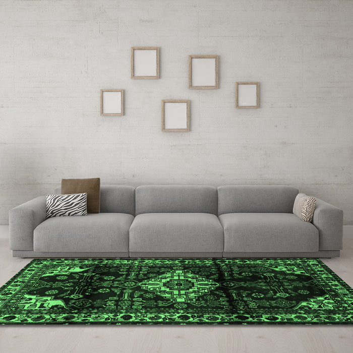 Machine Washable Persian Emerald Green Traditional Area Rugs in a Living Room,, wshtr3114emgrn