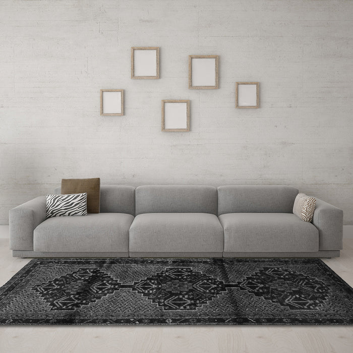 Machine Washable Persian Gray Traditional Rug in a Living Room,, wshtr3115gry