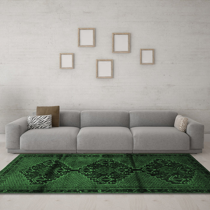 Machine Washable Persian Emerald Green Traditional Area Rugs in a Living Room,, wshtr3115emgrn