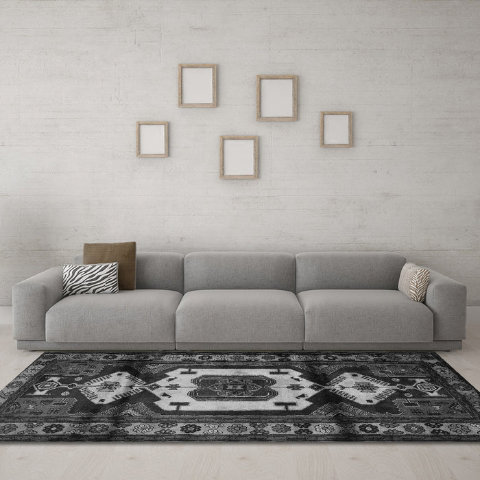 Machine Washable Persian Gray Traditional Rug in a Living Room,, wshtr3116gry