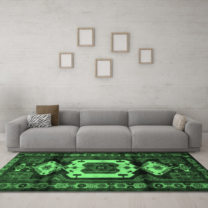Machine Washable Persian Emerald Green Traditional Area Rugs in a Living Room,, wshtr3116emgrn