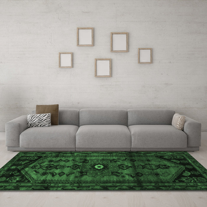 Machine Washable Persian Emerald Green Traditional Area Rugs in a Living Room,, wshtr3117emgrn