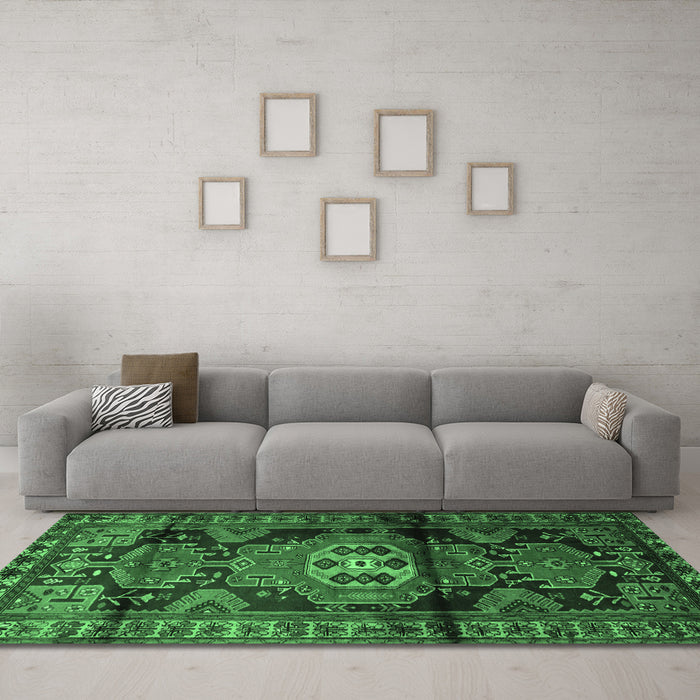 Machine Washable Persian Emerald Green Traditional Area Rugs in a Living Room,, wshtr3119emgrn