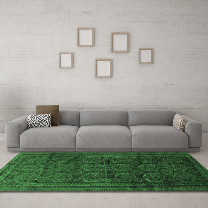 Machine Washable Persian Emerald Green Traditional Area Rugs in a Living Room,, wshtr311emgrn