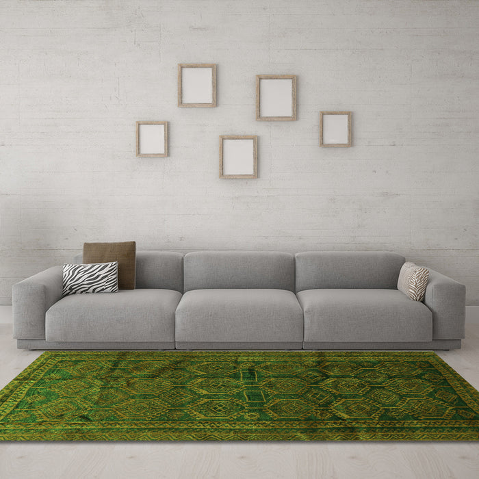 Machine Washable Persian Green Traditional Area Rugs in a Living Room,, wshtr311grn
