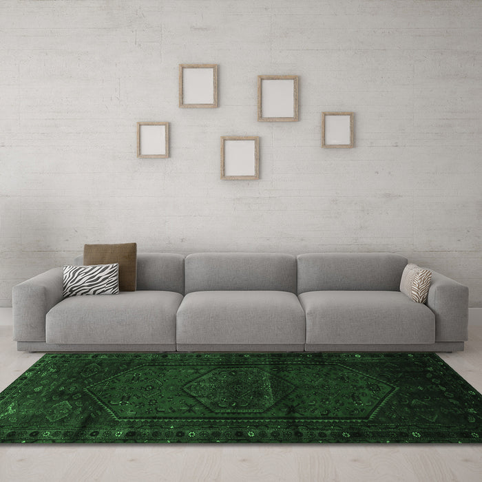 Machine Washable Persian Emerald Green Traditional Area Rugs in a Living Room,, wshtr3121emgrn