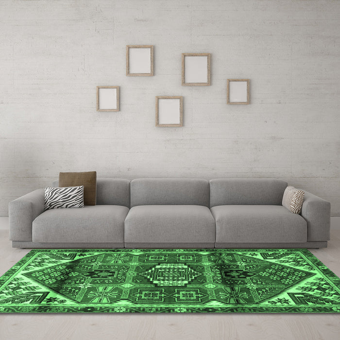 Machine Washable Persian Emerald Green Traditional Area Rugs in a Living Room,, wshtr3123emgrn