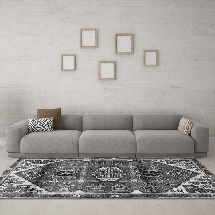 Machine Washable Persian Gray Traditional Rug in a Living Room,, wshtr3123gry
