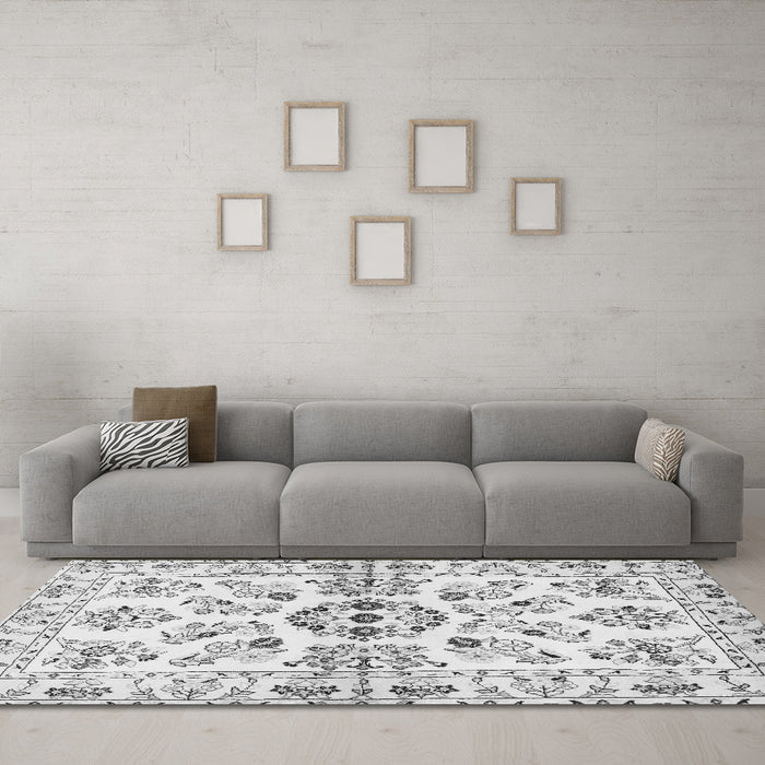 Machine Washable Persian Gray Traditional Rug in a Living Room,, wshtr3127gry