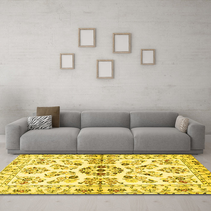 Machine Washable Persian Yellow Traditional Rug in a Living Room, wshtr3127yw