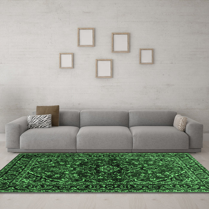 Machine Washable Persian Emerald Green Traditional Area Rugs in a Living Room,, wshtr3129emgrn