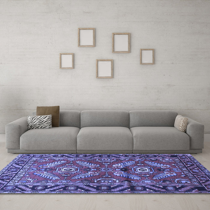 Machine Washable Persian Blue Traditional Rug in a Living Room, wshtr312blu