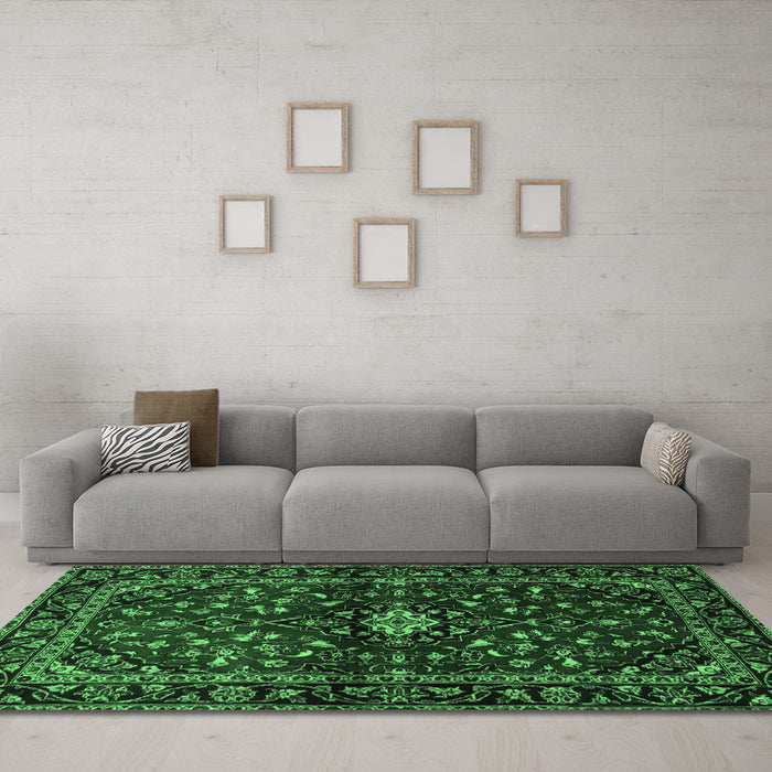 Machine Washable Persian Emerald Green Traditional Area Rugs in a Living Room,, wshtr3130emgrn