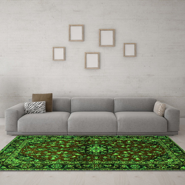 Machine Washable Persian Green Traditional Area Rugs in a Living Room,, wshtr3130grn
