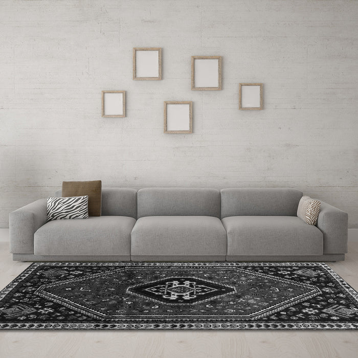 Machine Washable Persian Gray Traditional Rug in a Living Room,, wshtr3132gry