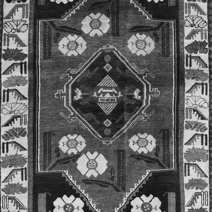 Serging Thickness of Machine Washable Persian Gray Traditional Rug, wshtr3134gry