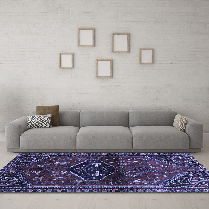 Machine Washable Persian Blue Traditional Rug in a Living Room, wshtr3135blu