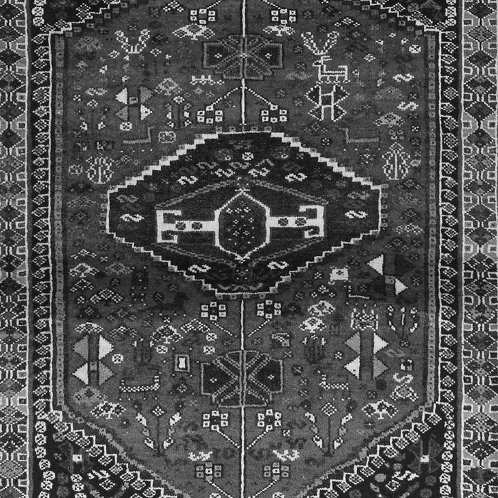 Serging Thickness of Machine Washable Persian Gray Traditional Rug, wshtr3135gry