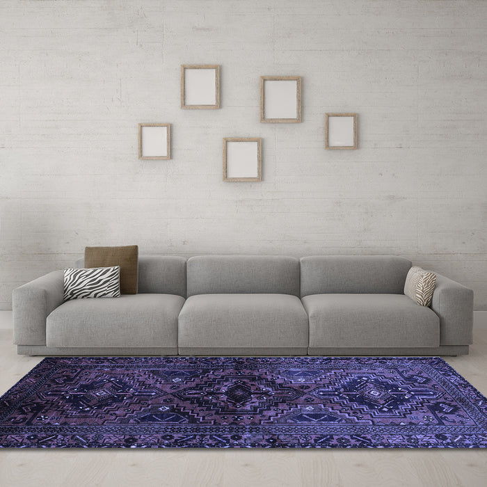 Machine Washable Persian Blue Traditional Rug in a Living Room, wshtr3136blu