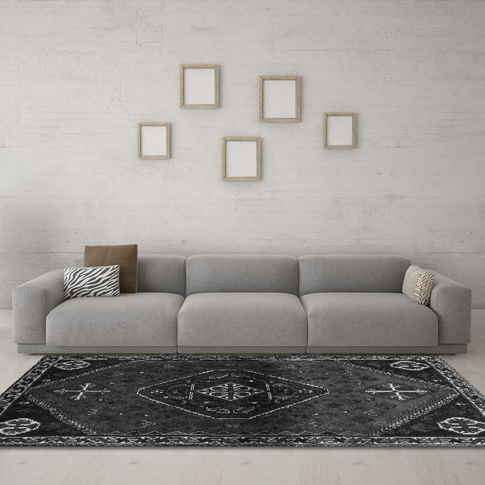 Machine Washable Persian Gray Traditional Rug in a Living Room,, wshtr3137gry