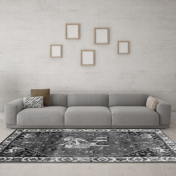 Machine Washable Animal Gray Traditional Rug in a Living Room,, wshtr3138gry