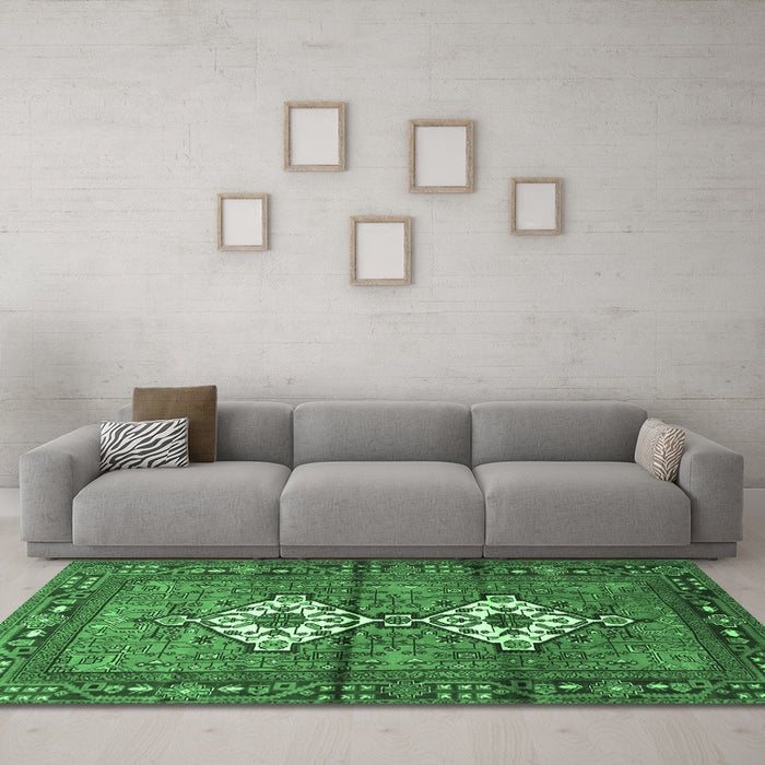 Machine Washable Persian Emerald Green Traditional Area Rugs in a Living Room,, wshtr313emgrn