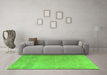 Machine Washable Persian Green Traditional Area Rugs in a Living Room,, wshtr3141grn