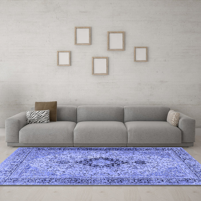 Machine Washable Persian Blue Traditional Rug in a Living Room, wshtr3143blu