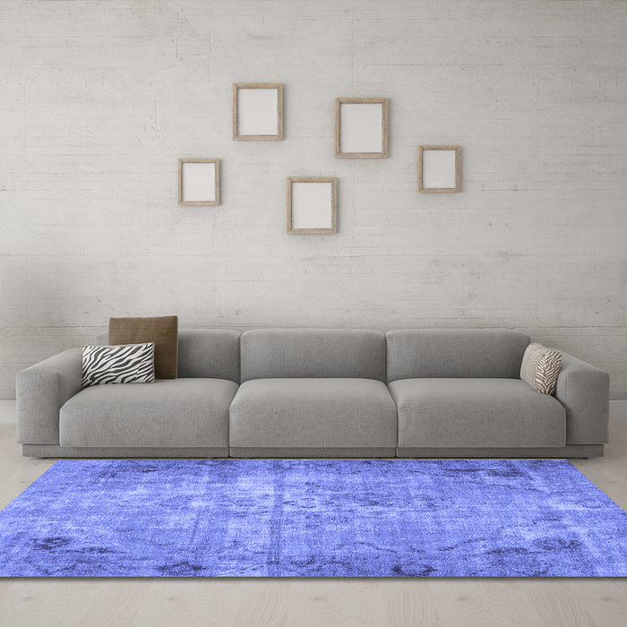 Machine Washable Persian Blue Traditional Rug in a Living Room, wshtr3144blu