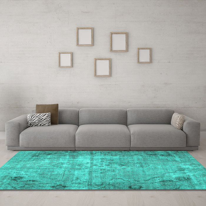 Machine Washable Persian Turquoise Traditional Area Rugs in a Living Room,, wshtr3144turq
