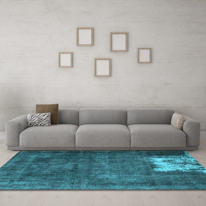 Machine Washable Persian Light Blue Traditional Rug in a Living Room, wshtr3145lblu
